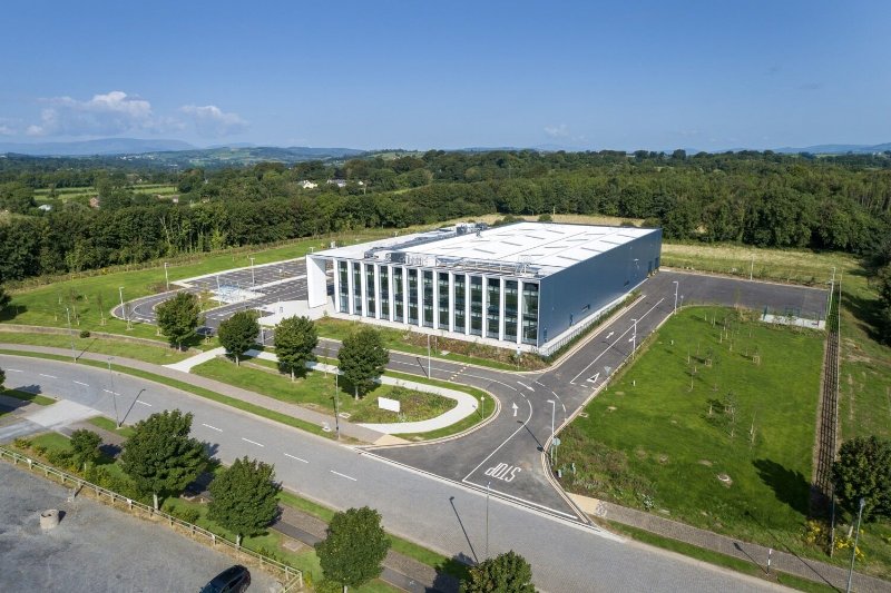 Ancillary space over two floors totalling c.1,319 m² (c.14,200 ft²) including office