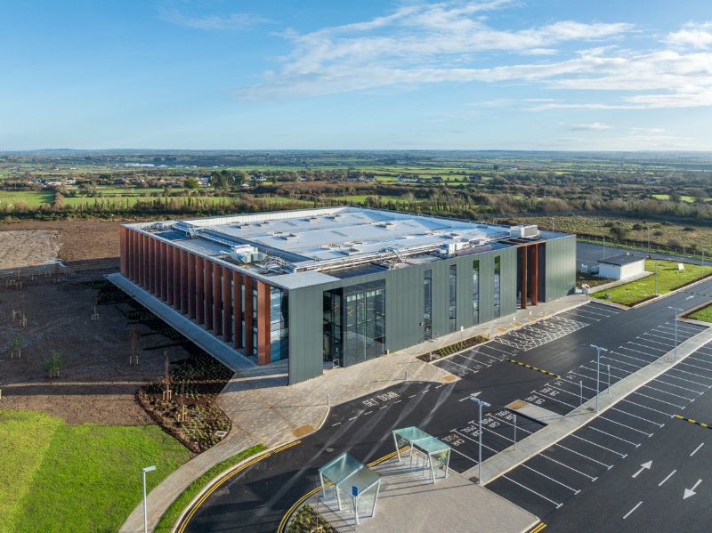 Designed to achieve LEED CS accreditation and nZEB compliant